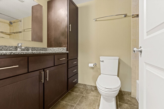 Photo - Oakcrest Condominiums