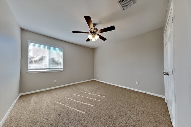 Photo - 32126 Willow Creek Park