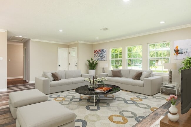 Photo - 1211 Kirsten St