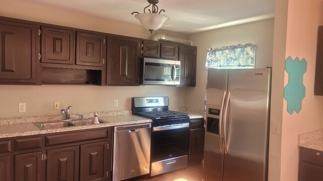Photo - 3807 Danbury Ct