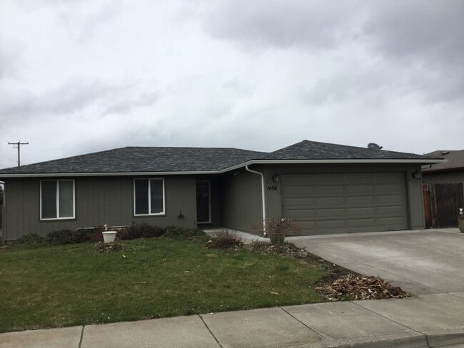 Cute Home in Great Southwest Neighborhood! - Cute Home in Great Southwest Neighborhood!