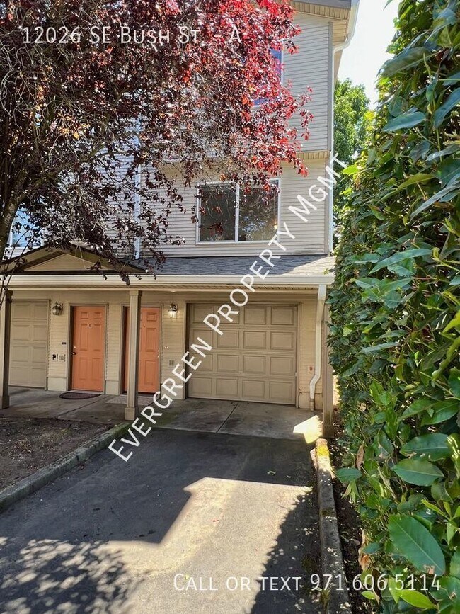Photo - GATED COMMUNITY! $1995 2x1.5 Townhome, Att...