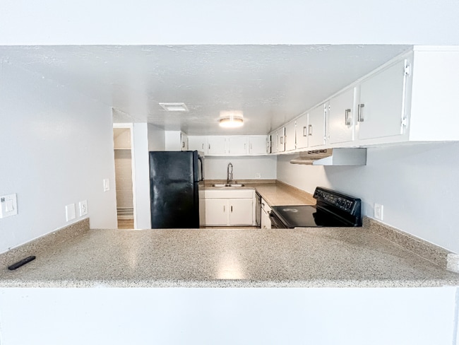 Photo - 6802 N 17th Ave Unidad 9