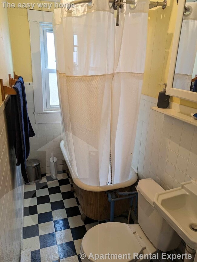 Photo - 434 Franklin St Unit #3