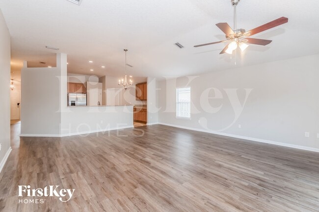 Photo - 6869 Southern Oaks Dr W