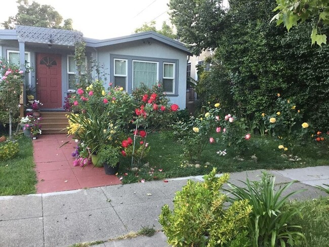 Photo - 156 Duane St