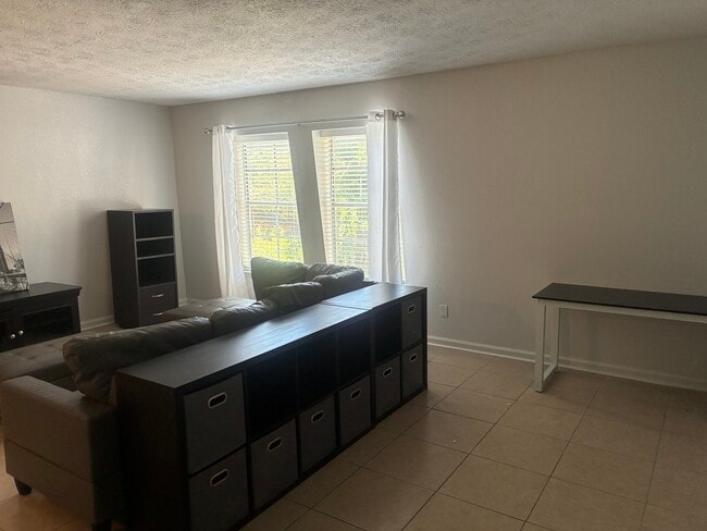 Photo - 2020C242 Unit 000