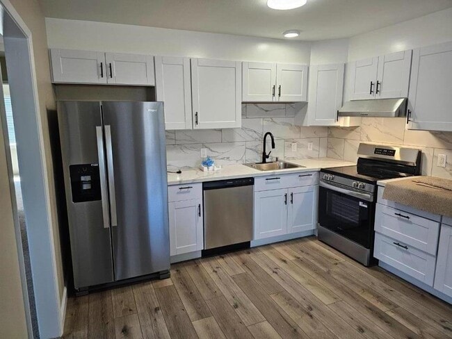 Photo - 160 Clarendon Rd