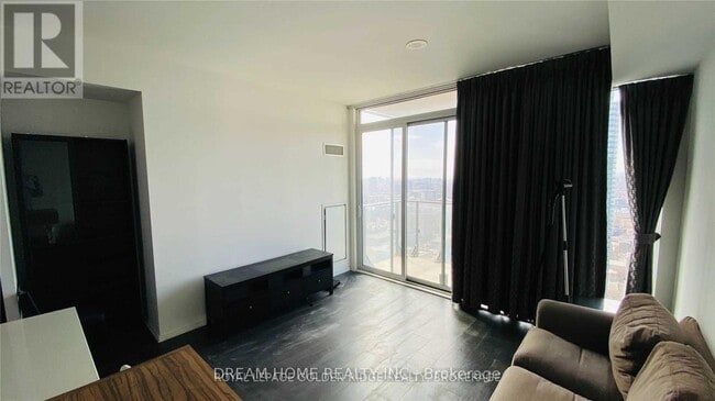 Photo - 75 St Nicholas St Unité 3306