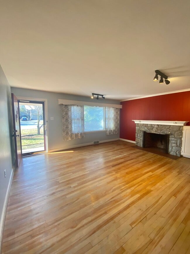 Photo - Gorgeous 2 Bedroom, 2 Bathroom Home!