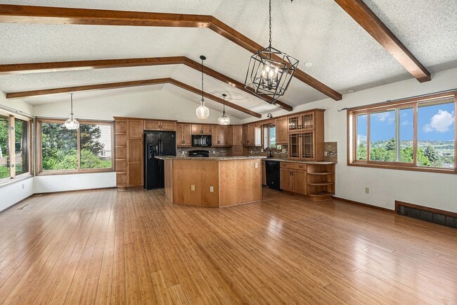 Photo - Big*Open*Private*Custom Home in Pinecliff D#20