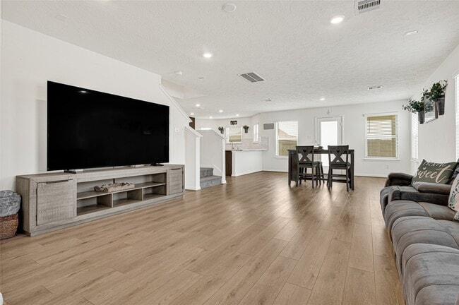 Photo - 5510 Blackbird Ln