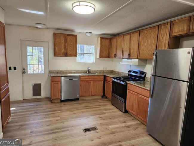 Photo - 918 Roscoe Davis Rd