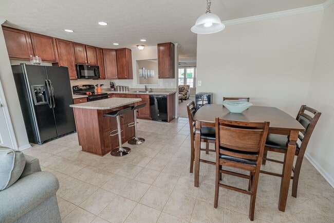 Photo - 210 Summerfield Dr