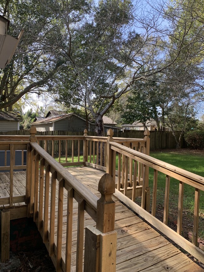 Photo - 114 Ellinor St