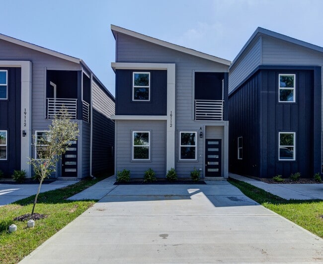 Building Photo - 19112 Sears Dr Rental