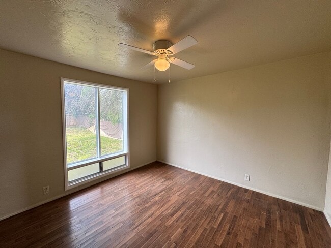 Photo - 2 Bedroom Home Located In SE Eugene Neighborhood