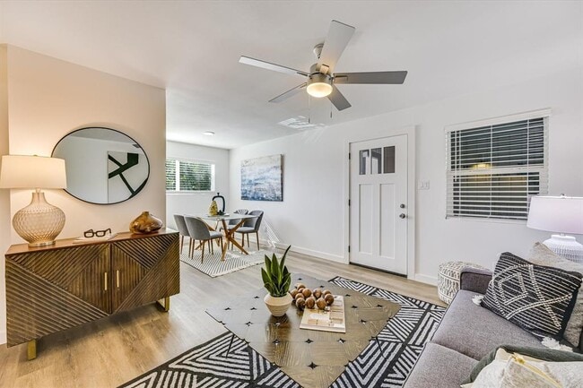 Photo - 3703 Harmon Ave Unit 206