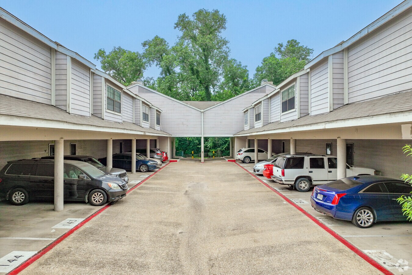 Photo - Parkwood Creek Condominiums