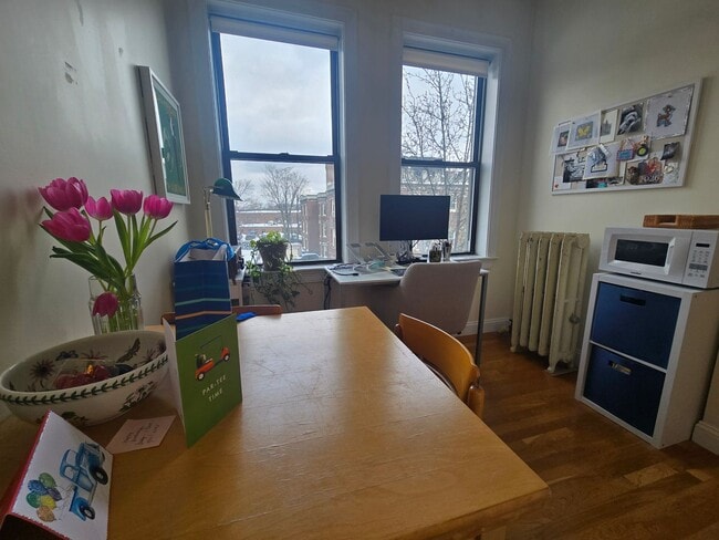 Building Photo - No Brokers Fee. Heat and Hot Water Included, Balcony, Laundry on a Site