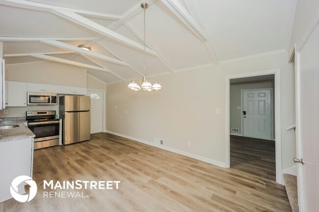 Photo - 6937 Doncaster Rd