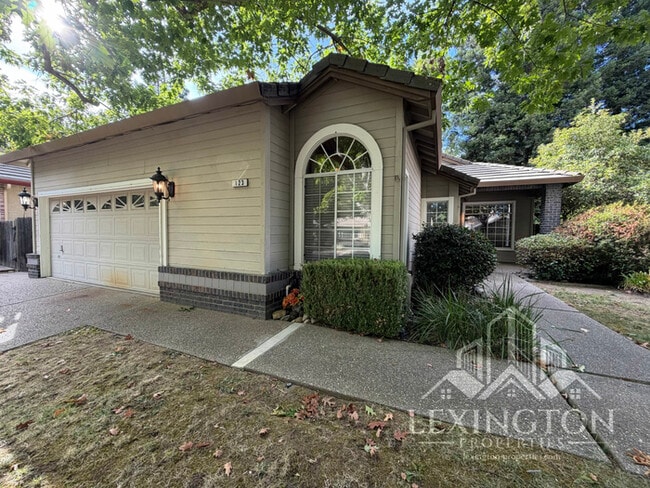 Spacious, single-story, 3bd-2ba Home located in Folsom's desirable Natoma Station community!