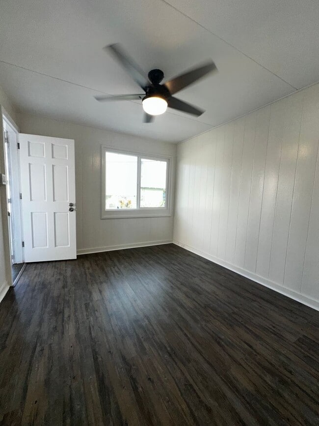 Photo - 1 bedroom duplex, fully renovated, 2 car parking