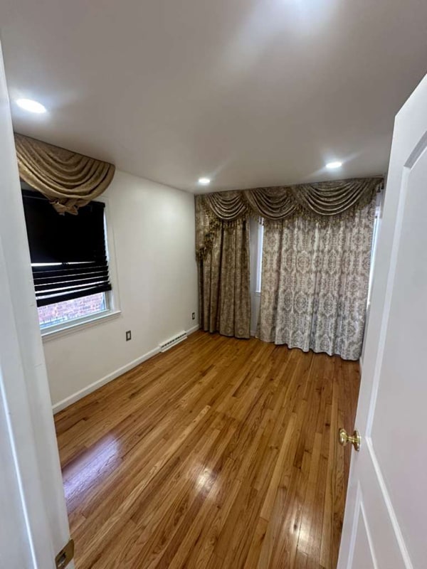 Photo - 120-01 20th Ave