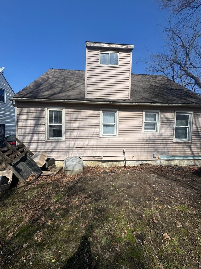 Photo - 711 W Dewey St