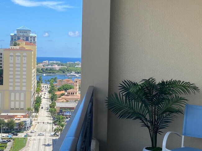 Photo - 550 Okeechobee Blvd Unidad 1809