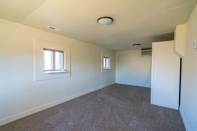 Photo - Spacious & Updated 5 Bed Home in Prime Ogden Location