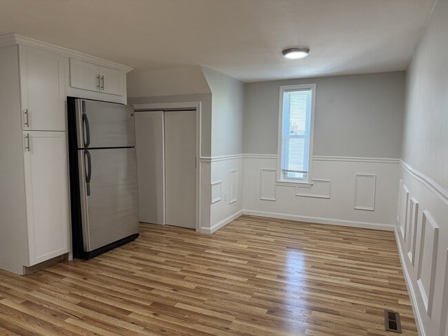 Photo - 210 6th St