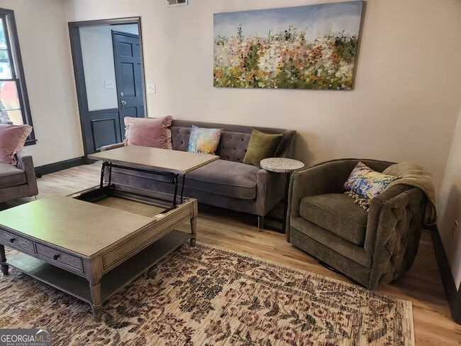 Photo - 101 Everhill