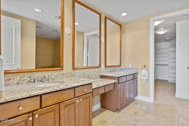 Photo - 2211 E Camelback Rd Unit 604