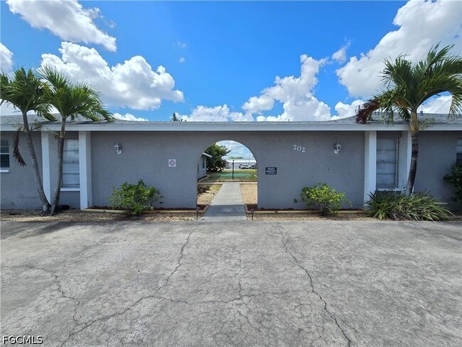 Photo - 702 SE 47th St