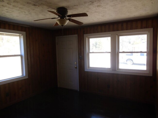 302 Old Shaw Rd Unit 302 Old Shaw Rd.