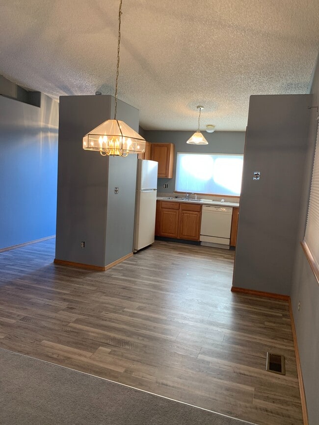 Photo - 5375 Butterfield Dr