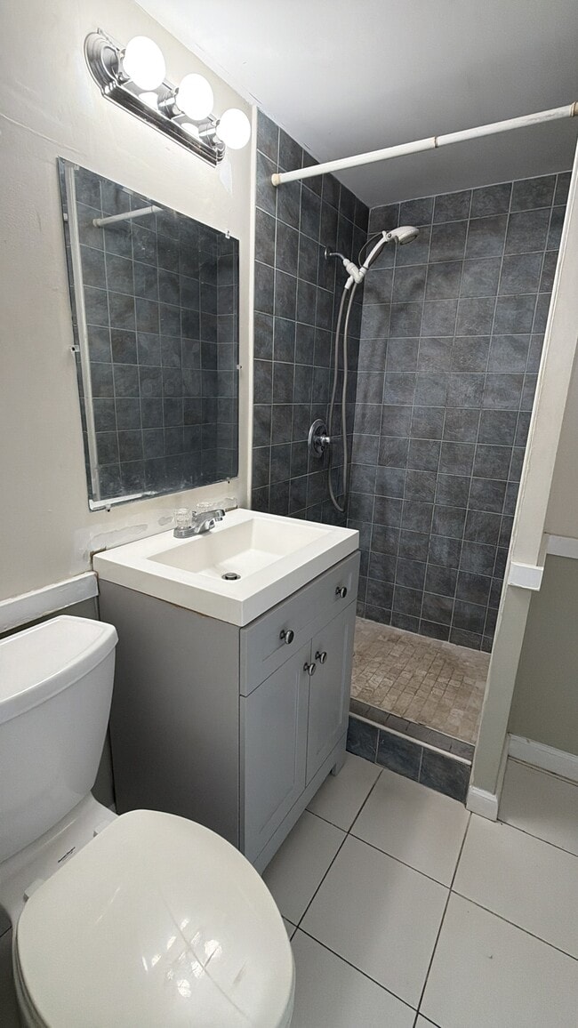 Photo - 2421 Ala Wai Blvd