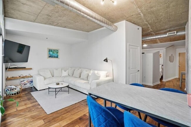Photo - 923 Peachtree St NE Unit 1221