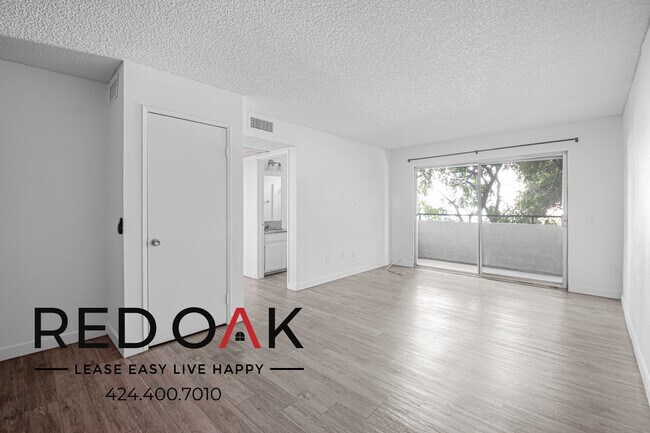 Building Photo - 11817 Victory Blvd