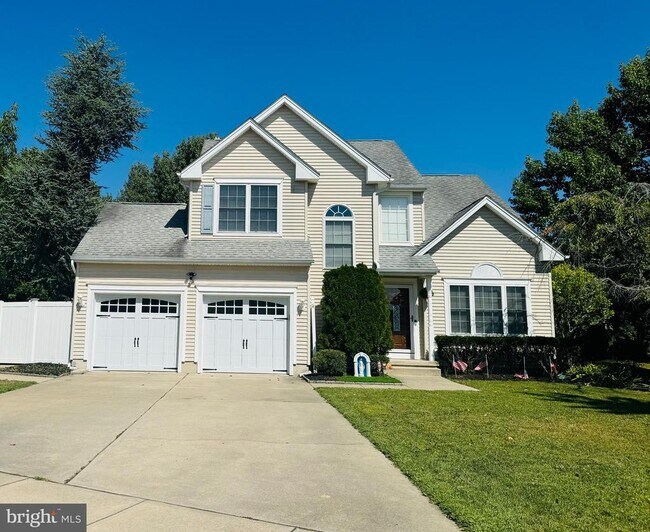 Photo - 300 Pond Rd House