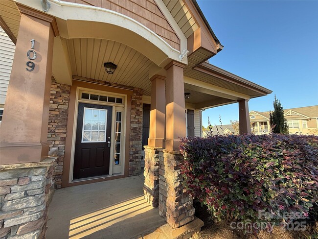 Photo - 109 Community Park Ln
