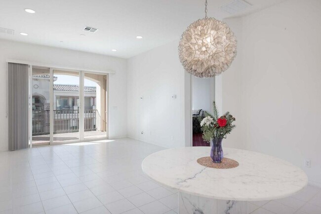 Photo - 2609 Via Calderia