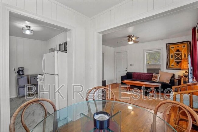 Photo - 1915 Clover Ln