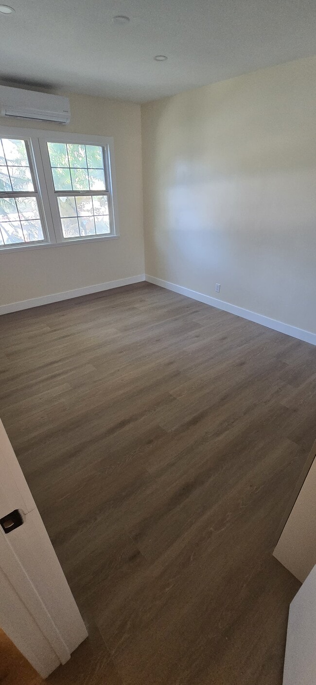 Photo - 1802 Los Encinos Ave