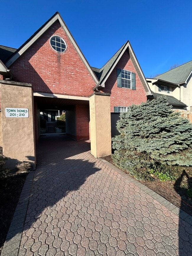 Photo - Delightful Town House Three-bedroom, Two-bathroom with a Large Bonus Room in East Stroudsburg