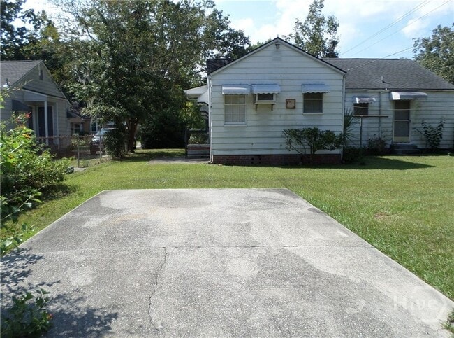 Photo - 2302 E 40th St