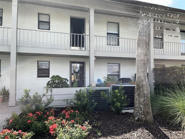 Building Photo - 2840 Plaza Terrace Dr Unit 2840