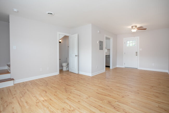 Townhouse Living/Dining, Half Bath