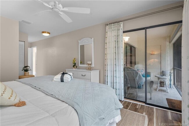 Photo - 1544 SW Silver Pine Way